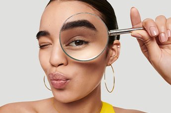 ojeras con lupa
